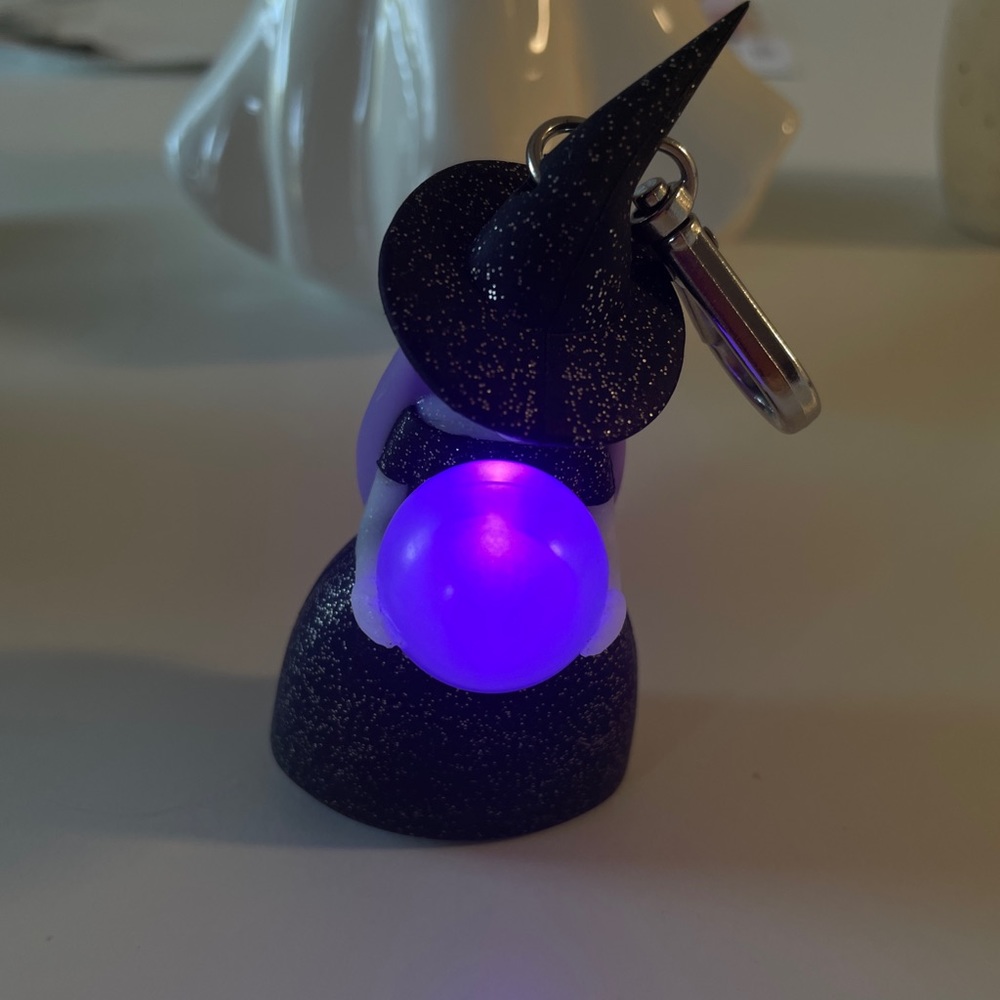 NEW Bath & Body Works Light-Up Black WITCH crystal ball PocketBac Holder